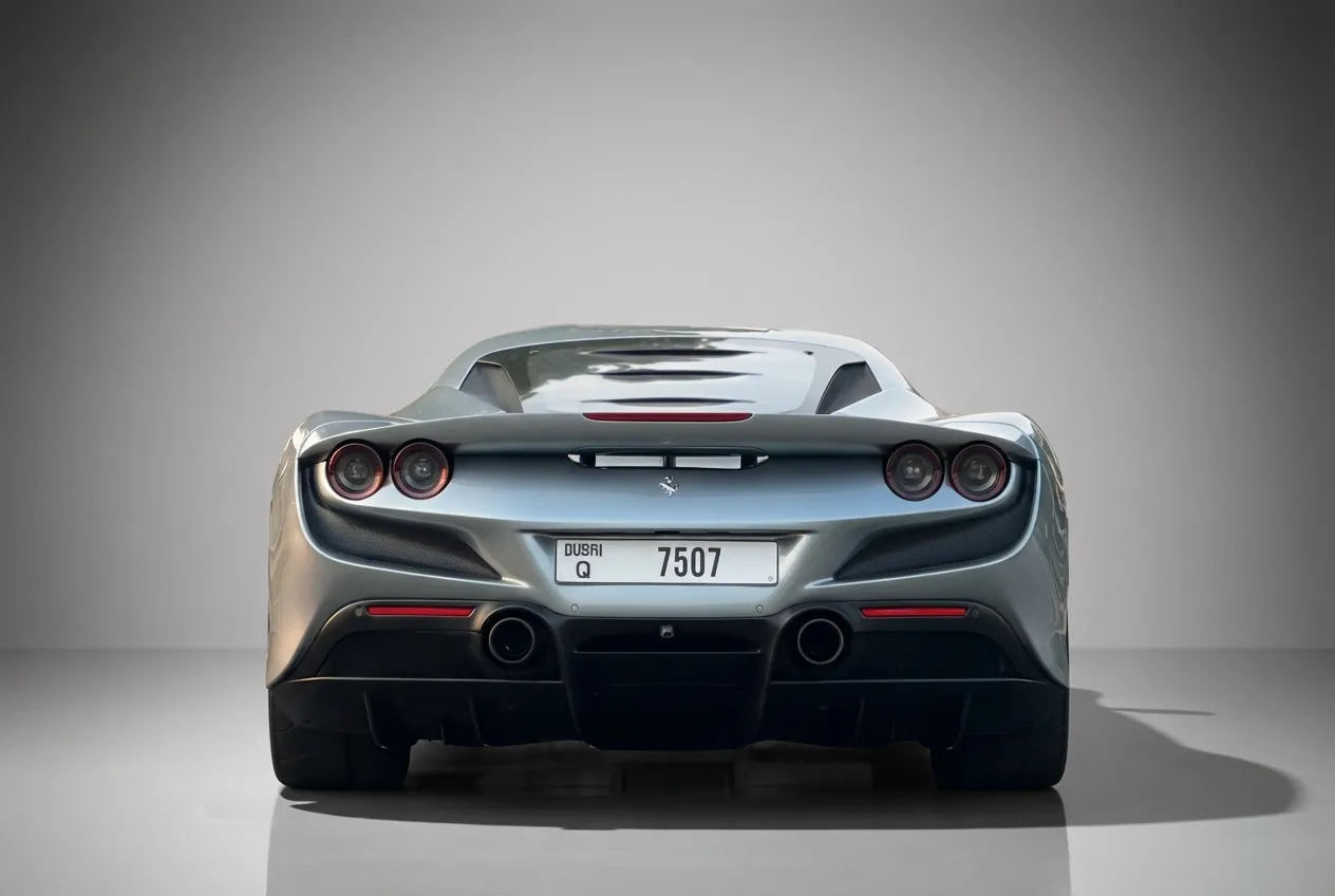 FERRARI F8 TRIBUTO