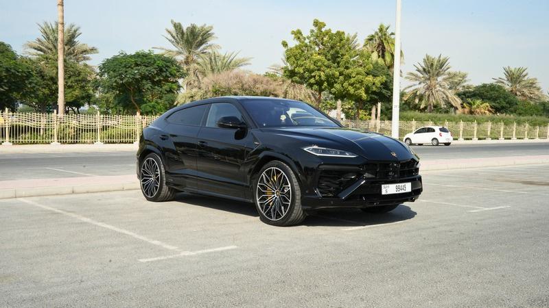 LAMBORGHINI URUS SE