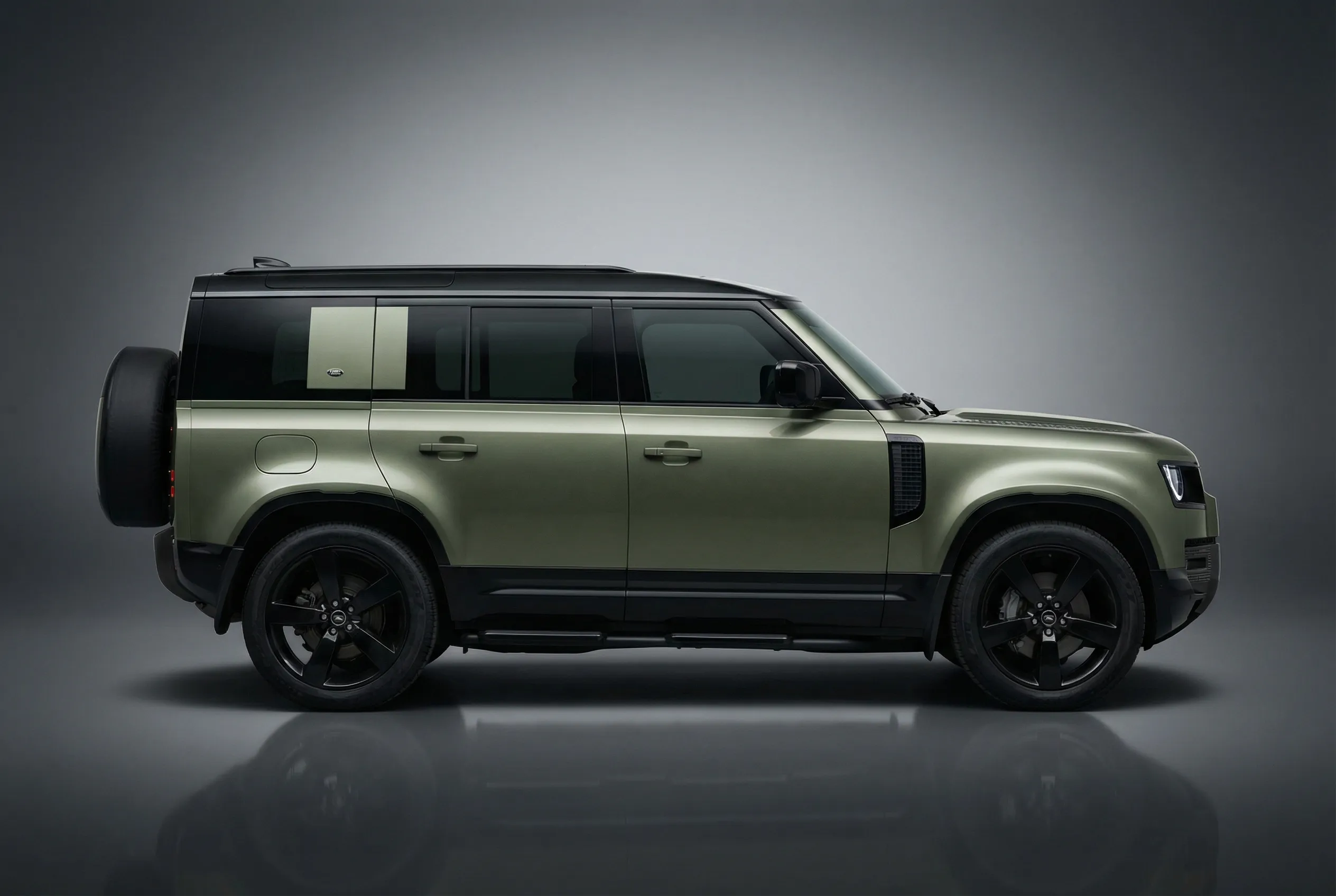 LAND ROVER DEFENDER